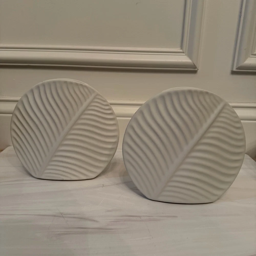Textured Leaf Flat White Ceramic Vase